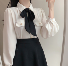 画像をギャラリービューアに読み込む, 連絡を返してくれない担当に冷めそうになる病みブラウス