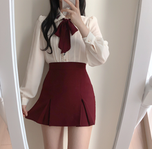 画像をギャラリービューアに読み込む, 担当の前では大丈夫なふりをしちゃういちごブラウス