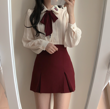 画像をギャラリービューアに読み込む, 担当の前では大丈夫なふりをしちゃういちごブラウス