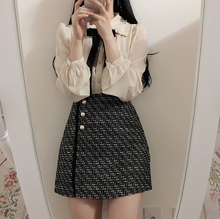 画像をギャラリービューアに読み込む, 推しとの匂わせストーリーをあげちゃう甘めブラウス