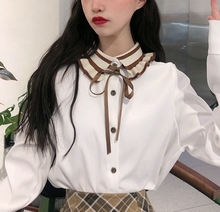 画像をギャラリービューアに読み込む, 新しくしたネイルに担当が気づいてくれたショコラブラウス