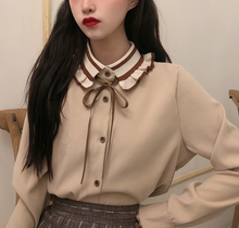 画像をギャラリービューアに読み込む, 新しくしたネイルに担当が気づいてくれたショコラブラウス