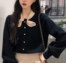 画像をギャラリービューアに読み込む, 推しのグッズが届いてワクワクしちゃう子犬カーディガン