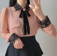 画像をギャラリービューアに読み込む, 香水を推しとおそろいにしちゃうメイドブラウス