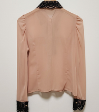 画像をギャラリービューアに読み込む, 香水を推しとおそろいにしちゃうメイドブラウス