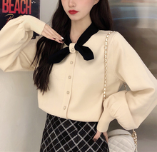 画像をギャラリービューアに読み込む, 推しのグッズが届いてワクワクしちゃう子犬カーディガン